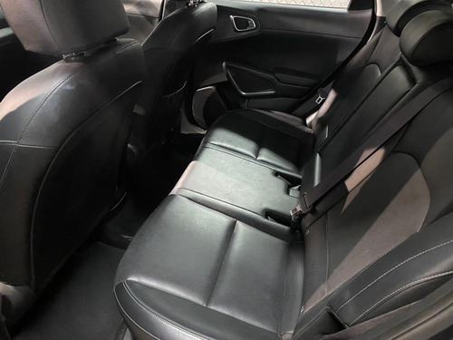 Imagen 8 de 14 de Kia Soul 2.0 Ex At 2020 Credito