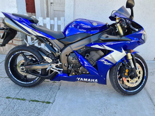 Yamaha R1