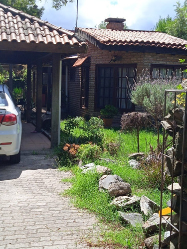 Imagen 4 de 29 de Venta De Hermosa Casa 2 Dormitorios, Gran Jardín, La Floresta