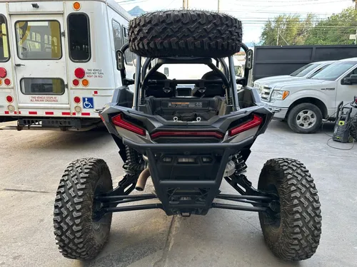 Polaris RZR TURBO S BESTIA