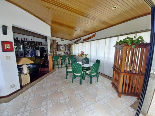 Imagen 8 de 18 de Vendo Ph 297m2 4h+s/4.5b+s/4pe Los Samanes 4880