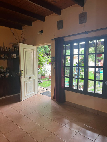 Casa En Venta En De Vicenzo Grande, Del Viso, Pilar