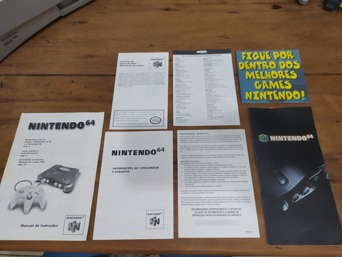 Nintendo 64 Na Caixa C/ Manual Ed. Gradiente Serial Batendo + Expansion Pak, Yoshi's Story, 1 Controle, Cabos E Manuais Originais (Usado)