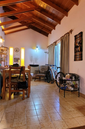 Casa En Alquiler En Country Las Lajas