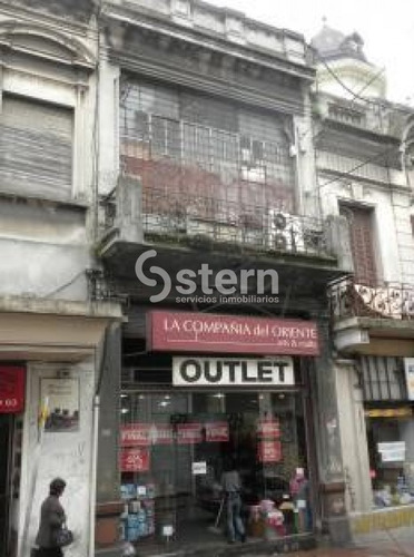 Imagen 2 de 6 de Venta Local, Ciudad Vieja, Montevideo.