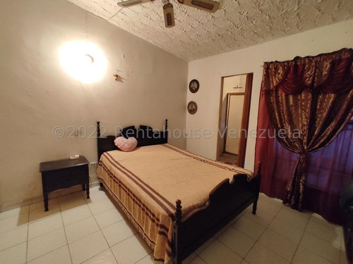 Imagen 10 de 19 de Casa En Venta En Conjunto Residencial Palo Negro Aragua 23-14707 Irrr