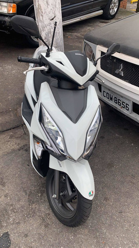 Imagem 1 de 8 de Honda Elite