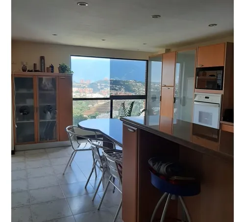 Elegante Penthouse En La Tahona