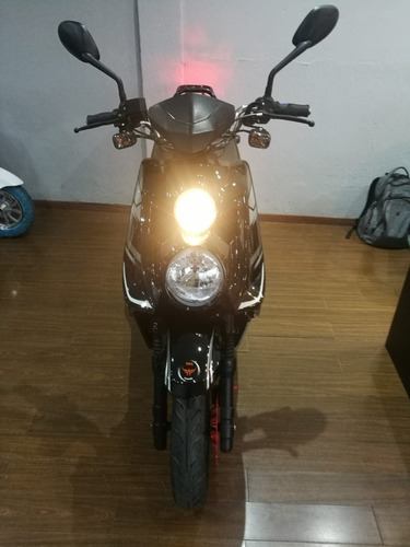 Imagen 19 de 21 de Scooter Electrico Sunra Luhu Bateria Litio Para Uso Interno
