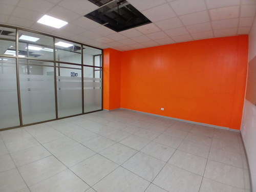 Excelente Local De 1241m2 Con Excelente Exposición En Venta