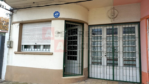 Venta De Casa De Dos Dormitorios En Belvedere