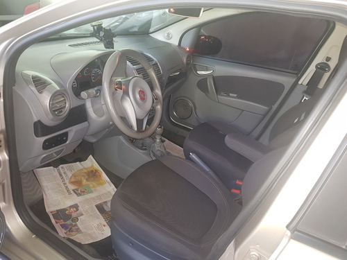 Grand Siena 1.6 2015