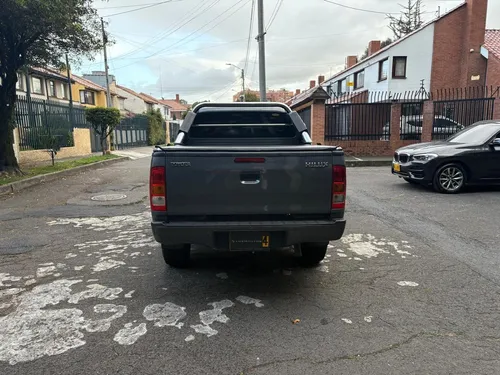 Toyota Hilux 2.5 4x2 Doble Cabina