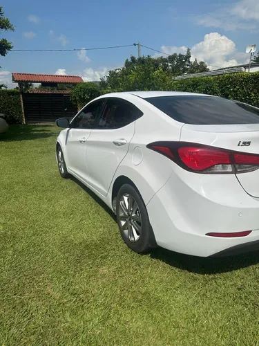 Hyundai Elantra 1.8 I35 Gl Mt