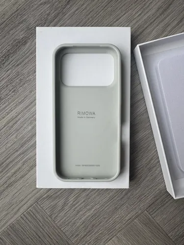 Capa Rimowa Case Para Iphone 17 Pro Max Prata | Parcelamento sem juros