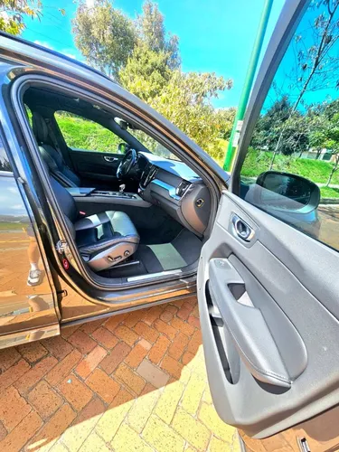 Volvo XC60 2.0 T5 Awd Momentum