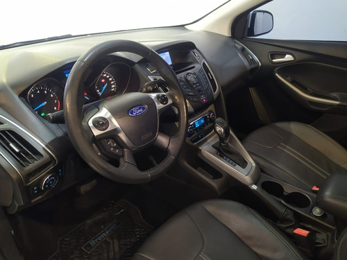 Imagen 7 de 15 de Ford Focus Se Plus Aut 4ptas