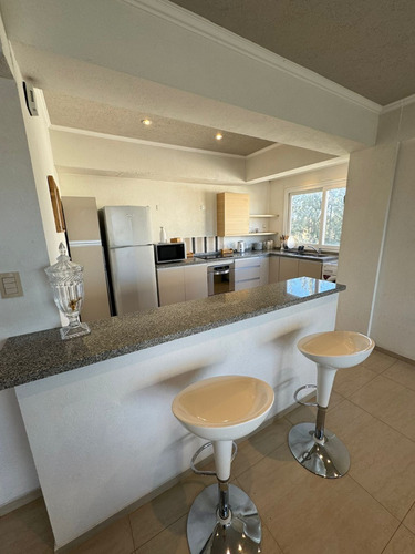 Venta Departamento De 5 Ambientes En Barrio Buenos Aires Village