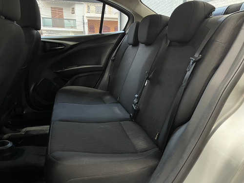 Fiat Cronos 1.0 Drive Flex 4p
