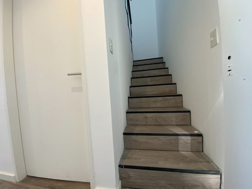 Imagen 16 de 22 de Departamento En Duplex 2 Ambientes A Estrenar!