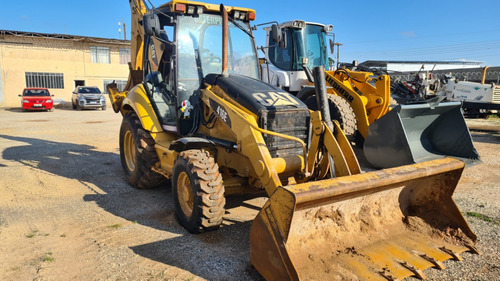 Máquina Retroescavadeira Caterpillar 416e 4x4 Traçada 2012