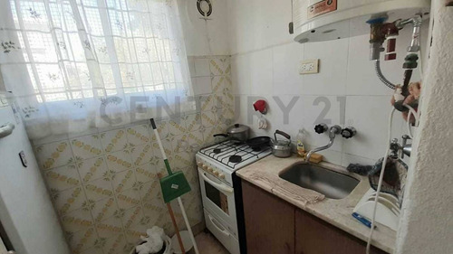 Imagen 3 de 11 de Venta Ph Dos Ambientes A Reciclar. San José. Id 22041