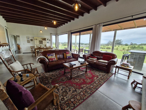 Casa En Pueblo Mio. 2 Dormitorios