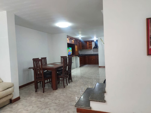 Imagen 4 de 12 de En Venta Townhouse Ubicado En La Urbanizacion Lomas Del Mar Ve03-618lm-atov