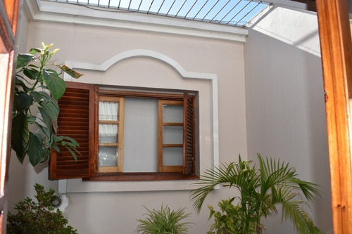 Casa Con Pileta A 100 Mts Del Cordoba Shopping Center