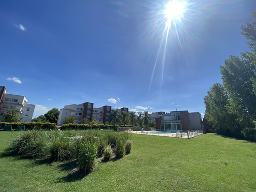 Imagen 3 de 10 de Departamento De 4 Ambientes En Venta Con Renta - Santa Barbara, Complejo Pradera !!