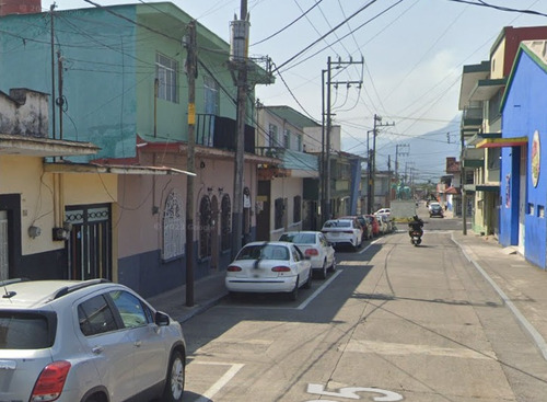 Sk01- Casa En Remate Bancario En C. Sur 35, Centro, Orizaba, Ver. (65% Debajo De Su Valor Comercial)