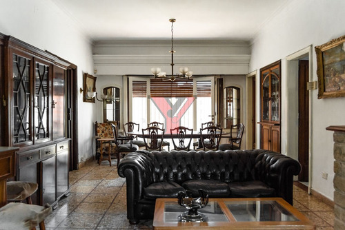 Imagen 11 de 27 de Gran Casa En Venta En Excelente Zona De Gonnet