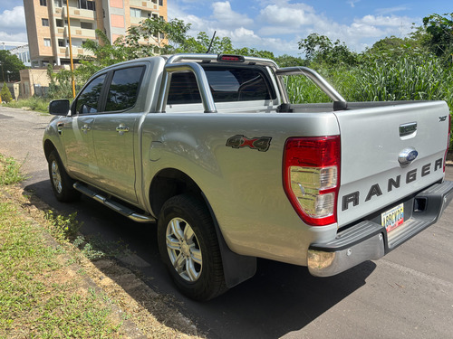 Automatica 4x4. Año Modelo 2023. Motor Puma 3.2l