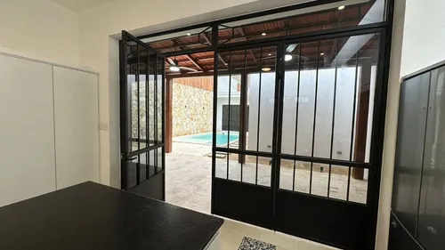 Casa(643r1 Azul) En Venta En El Centro De Mérida