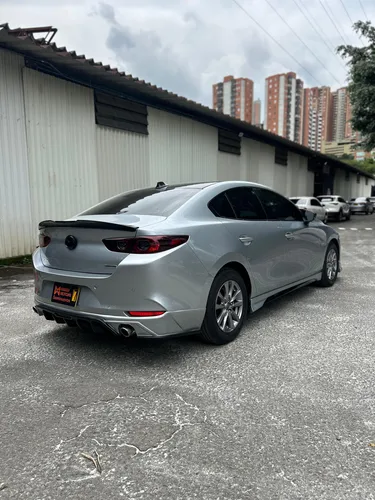 Mazda 3 2.0 Touring