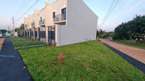 Imagen 2 de 12 de Casa Tipo Duplex A Estrenar 3 Dormitorios 1 En Suite Imprdbl