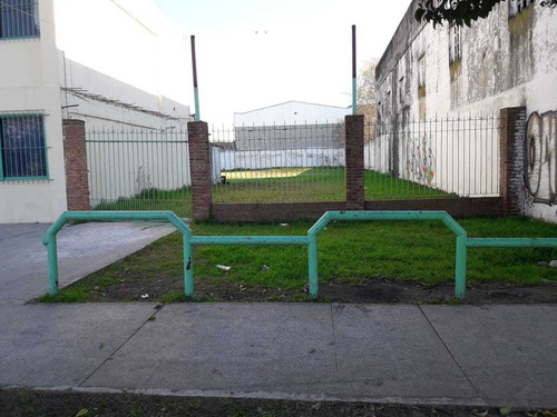 Imagen 8 de 11 de Lote Terreno Venta 1864m2 C/edificación Rondeau 700 Ituzaing