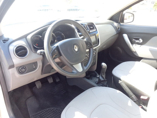 Renault Logan 1.6 Dynamique 8v Flex 4p Manual
