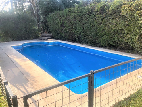Imagen 9 de 14 de Casa 4 Amb Con Fondo Y Piscina // Country Banco Provincia