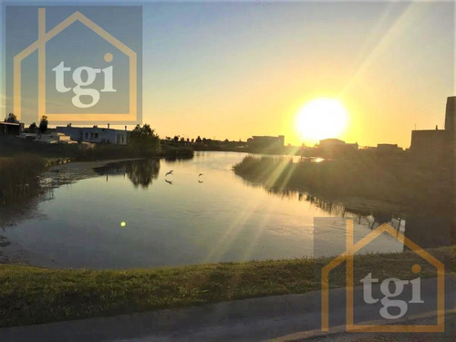 Imagen 3 de 17 de Lote A La Laguna En Venta En Puertos Del Lago - Muelles