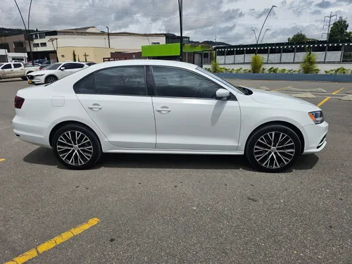 Volkswagen Jetta 2.0 Trendline