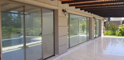 Imagen 12 de 21 de Imponente Casa Al Rio De Mas De 500 Mts Cubiertos - San Benito