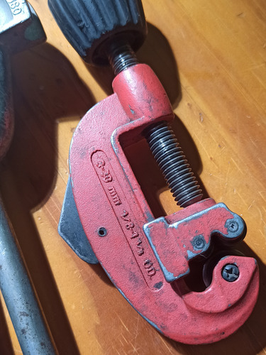 Curvador E Cortador Para Tubos De Cobre E Alumínio (Usado)