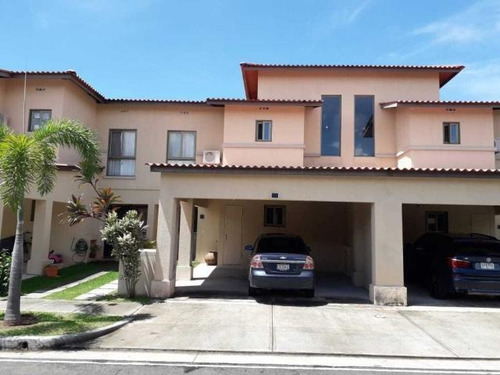 Venta De Casa En Ph Woodlands, Panamá Pacífico 20-5365