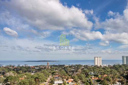 Venta Apartamento Punta Del Este Penthouse. Punta Del Este, Uruguay.