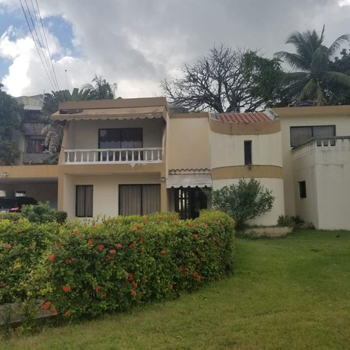 Casa En Venta Los Cacicazgos Santo Domingo