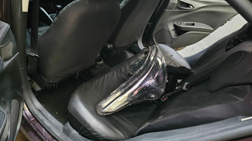 Imagen 14 de 17 de Peugeot 208 2013 Techo