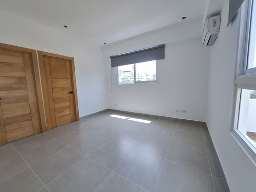 Apartamento Con Terraza En Alquiler En La Esperilla, Santo Domingo