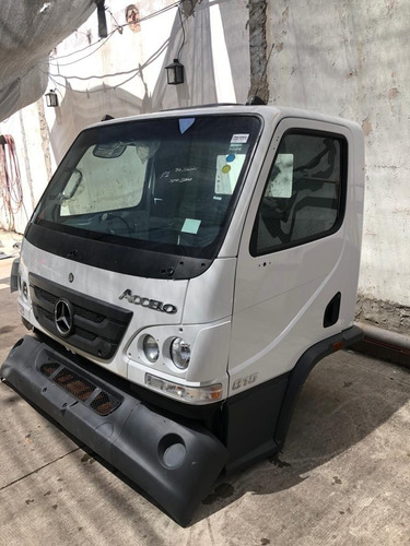 Imagen 4 de 10 de Cabinas Camiones Mercedes Benz Accelo 815 915 1016 Etc 0km