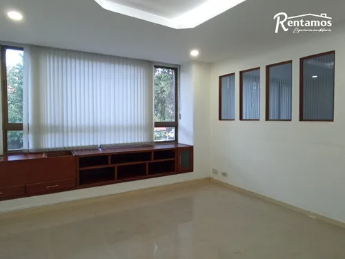 Oficina En Arriendo En Laureles. Cod A775598